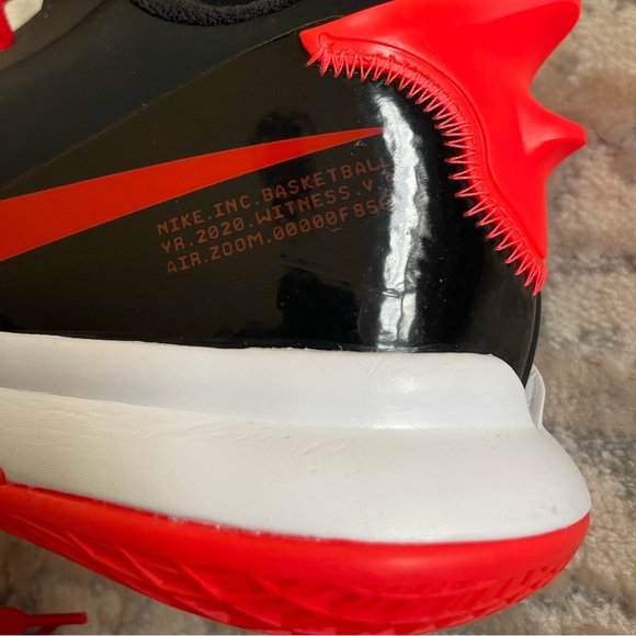 Nike Lebron Witness V 5 Bred 11.5 Black Red Crimson CQ9380 005 Shoe Sneaker Mens - Picture 2 of 10